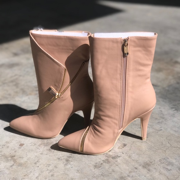 Shoes - SALE LAST PAIR 7 $9